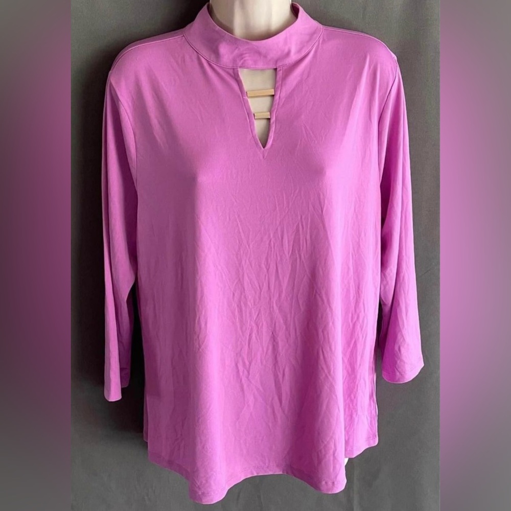 (11) NWT women's top Thalia Sodi MSRP $59.50